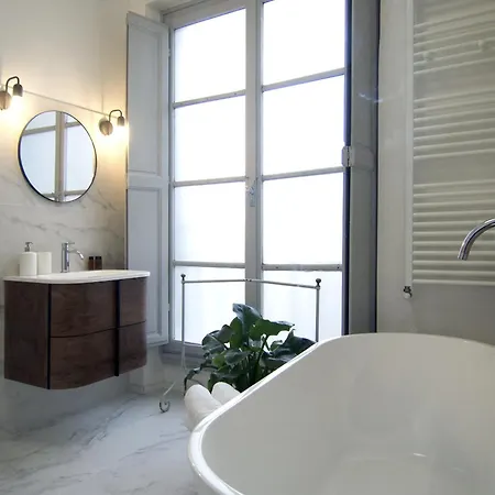 Great Location Just Infront Of Pitti Palace * Florence