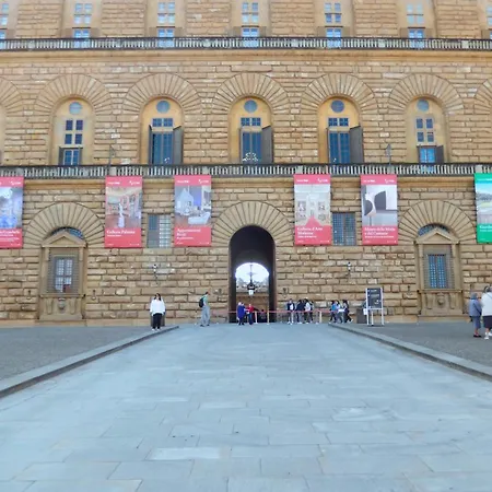 Great Location Just Infront Of Pitti Palace Apartment